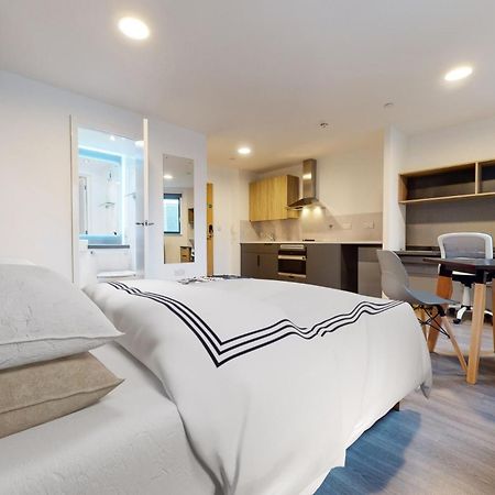 Canvas Wembley In London Ngoại thất bức ảnh