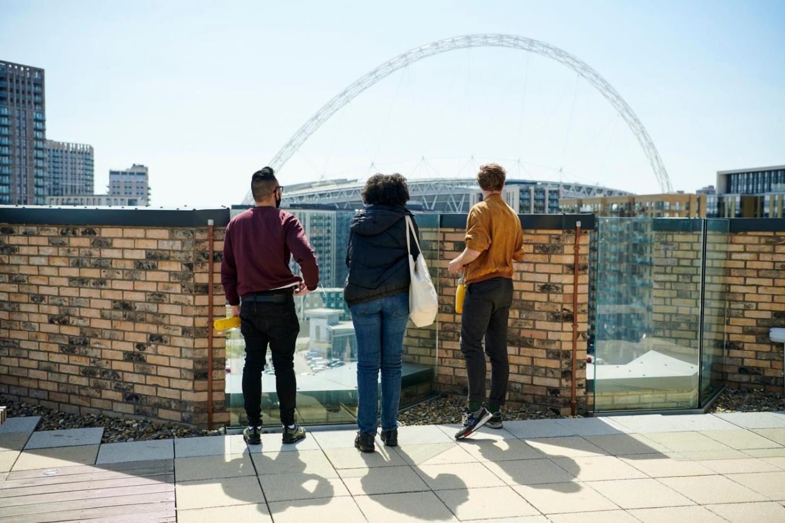 Canvas Wembley In London Ngoại thất bức ảnh